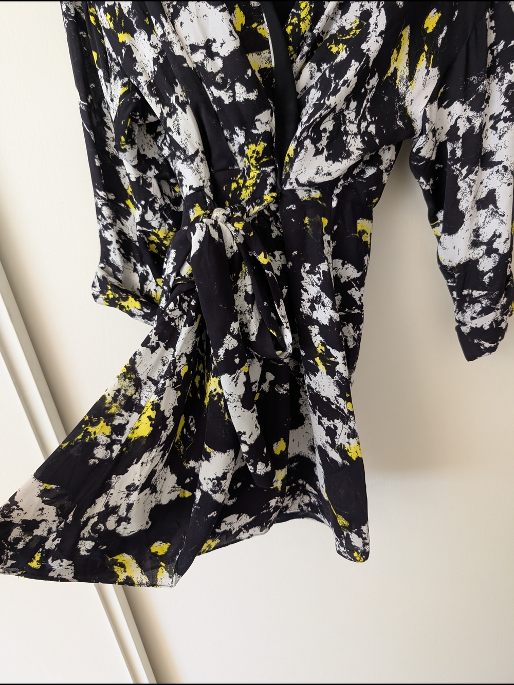 Alice + Olivia Womens 2 Ophelia Faux Wrap Mini Dress Black Cocktail Party - Picture 2 of 8